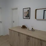 Tana's Comfort Himarë