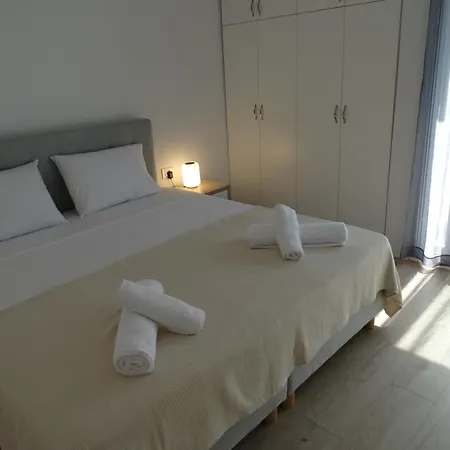 Tana's Comfort Apartment Himarë