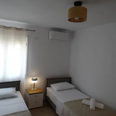 Apartment Tana's Comfort Himarë