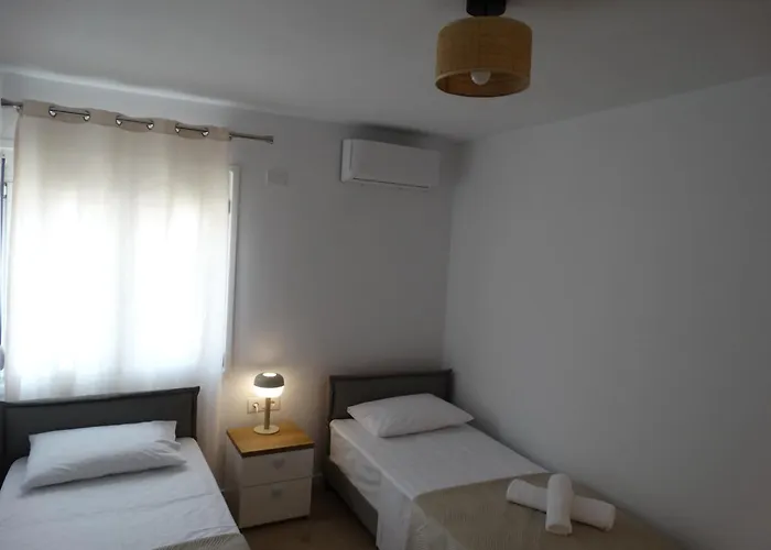 Daire Tana's Comfort Himarë